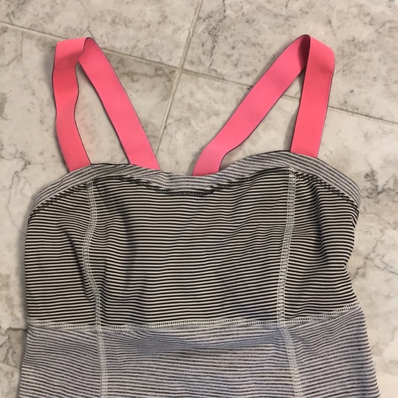 🔥Lulu Top! - Picture 2 of 5